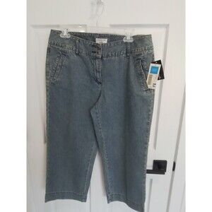 WOMEN'S COVINGTON BLUE JEAN CAPRI. SIZE 12. NEW!